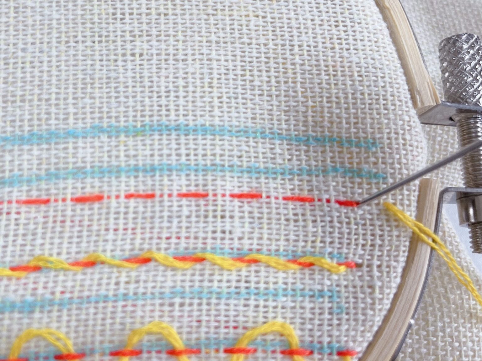 【刺繍初心者】簡単にできる基本のアウトラインステッチ等のやり方！ | くるぽんの野菜宅配ライフ